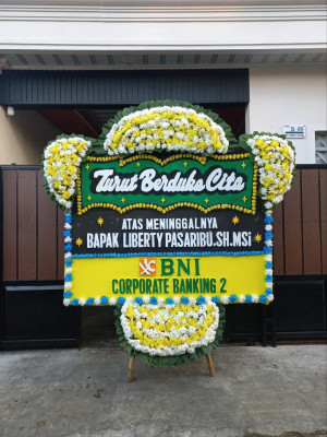 Papan Bunga Duka di Gelangan