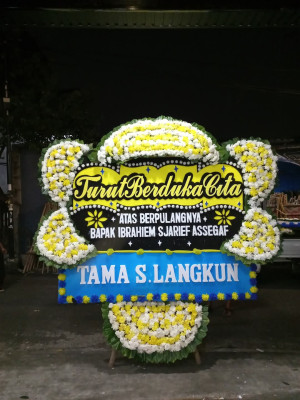 Papan Bunga Duka di Gelangan
