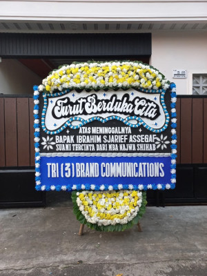 Papan Bunga Duka di Gelangan